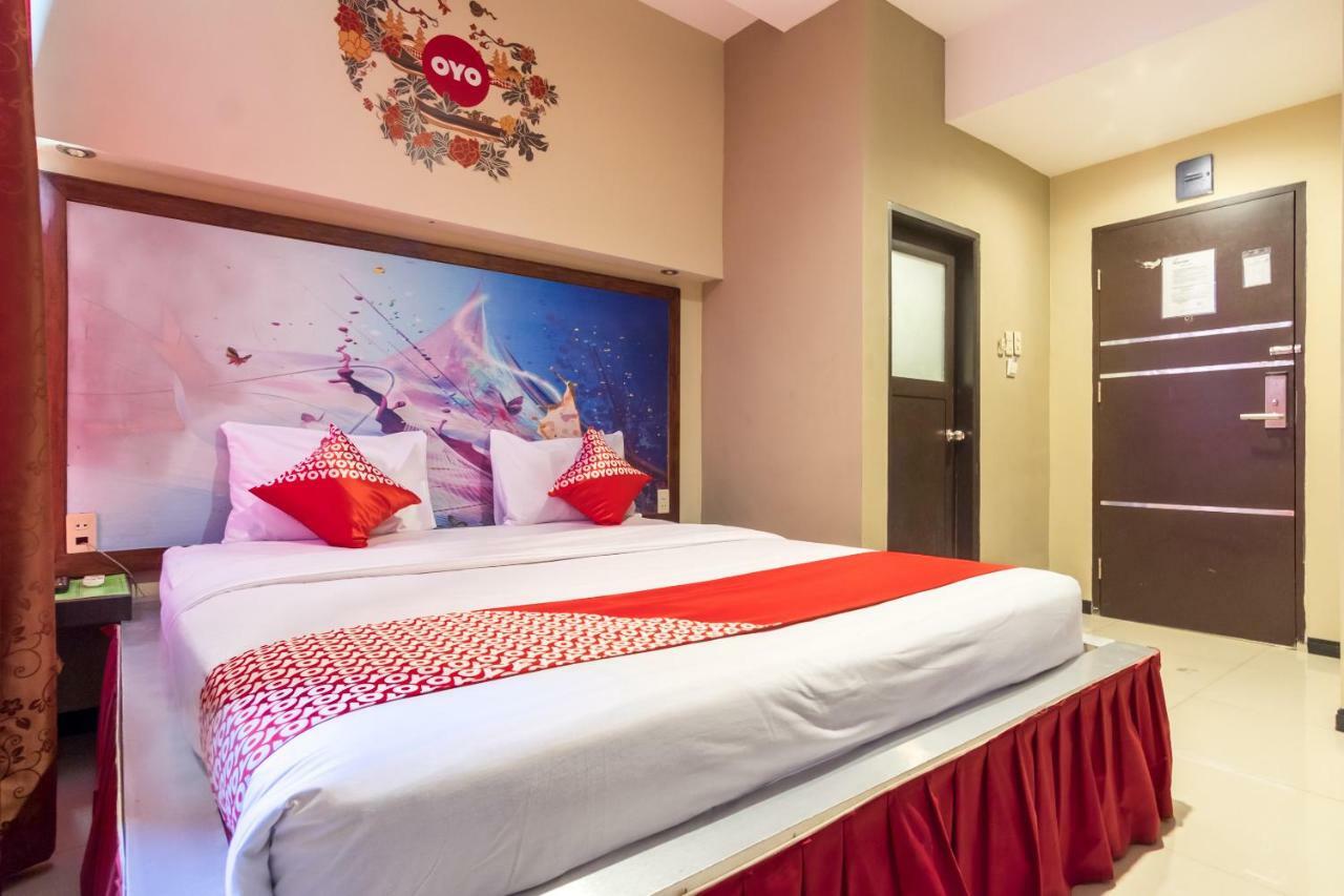 OYO 711 Salam Residence Syariah Medan Bagian luar foto