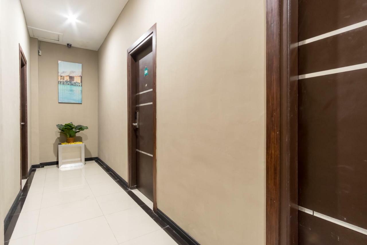 OYO 711 Salam Residence Syariah Medan Bagian luar foto