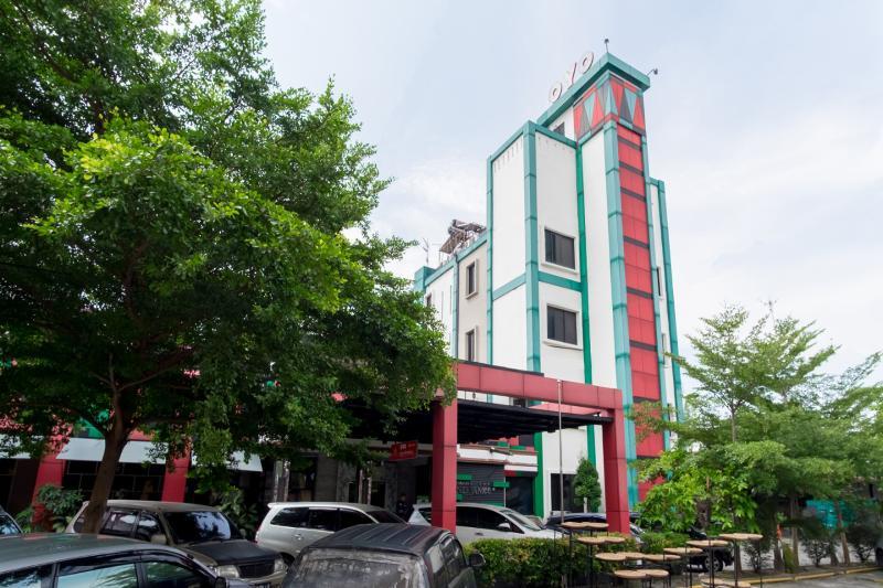 OYO 711 Salam Residence Syariah Medan Bagian luar foto